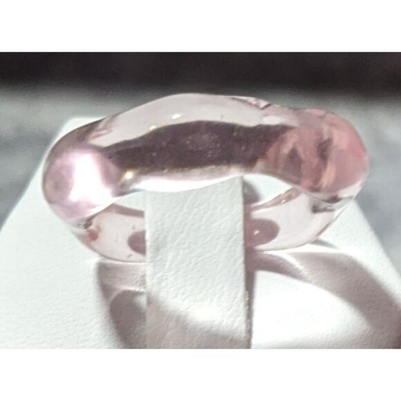 Abstract Pastel Pink Translucent Fashion Ring Size 8 - Picture 3 of 15